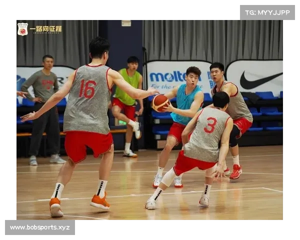 中国男篮战术演练聚焦团队协同提升整体作战能力 中国男篮战术演练聚焦团队协同提升整体作战能力